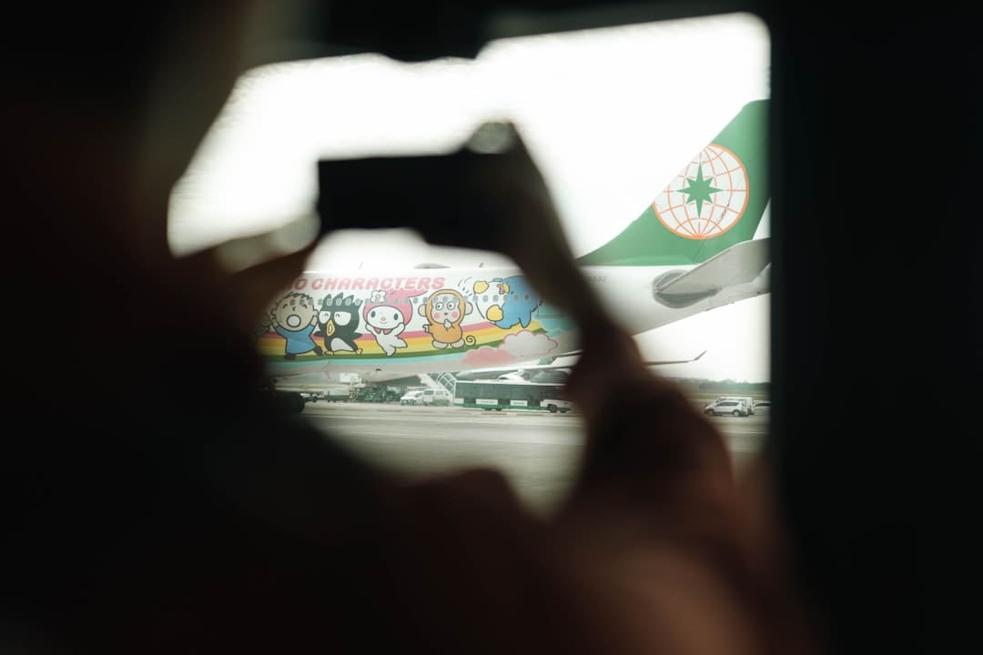 京东方A:估计2024年净利润同比增加104%